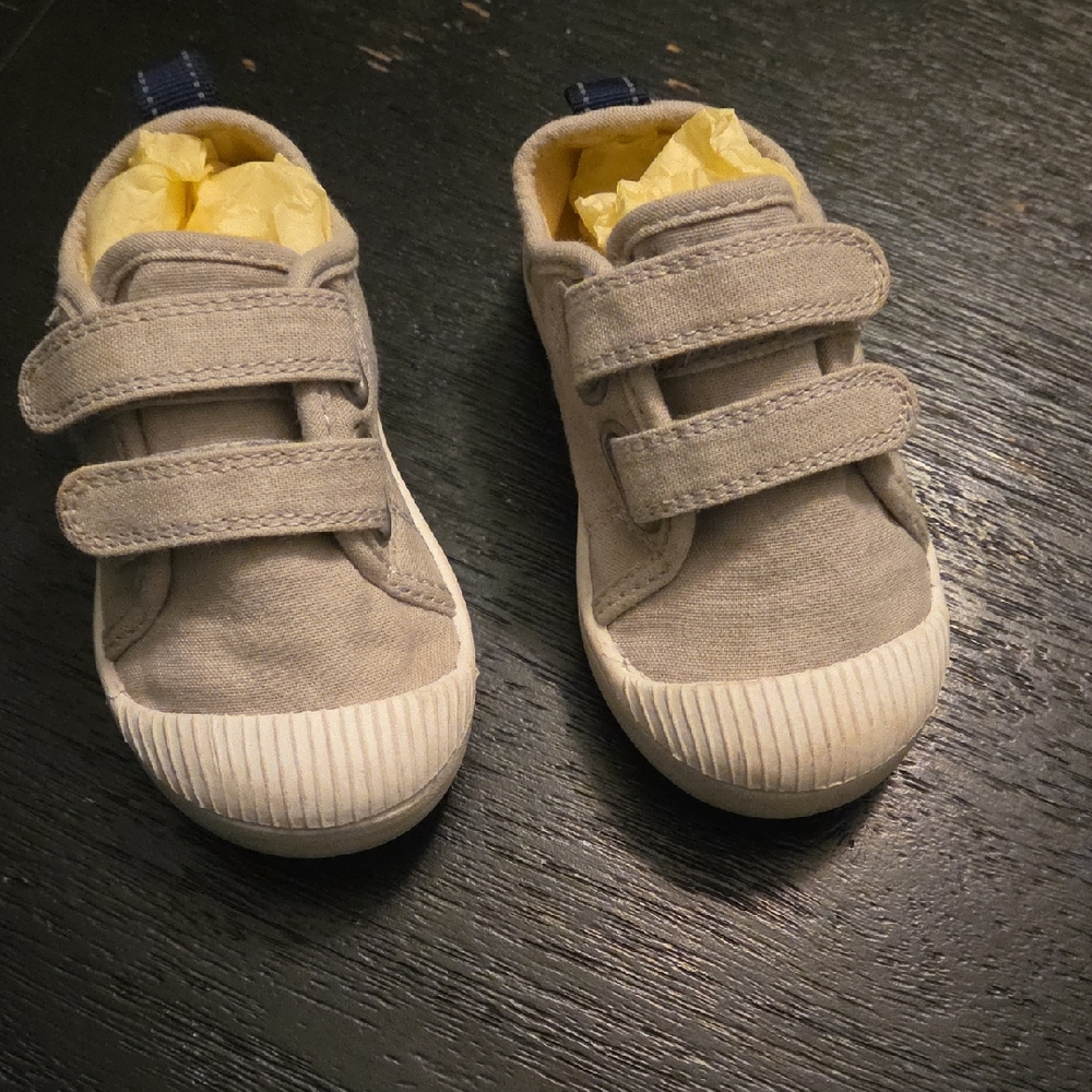 Beige Kids Velcro Sneakers Boys Size 6